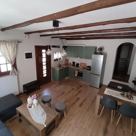 Pelion Bee Apartment